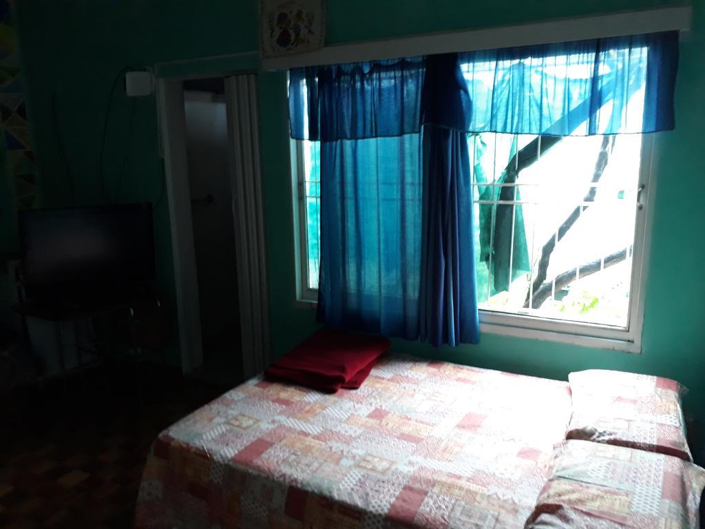 Carmelo Hostel Екстер'єр фото
